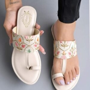 SHOETOPIA Embroidery Toe-Ring Flat Sandals